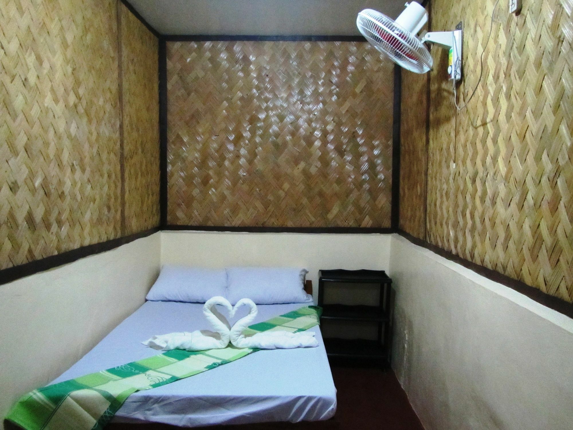 Coron Guapos Guesthouse Ngoại thất bức ảnh